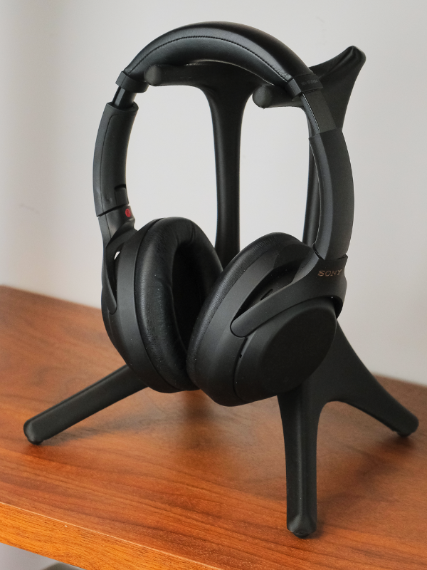 Atlas Headphone Stand